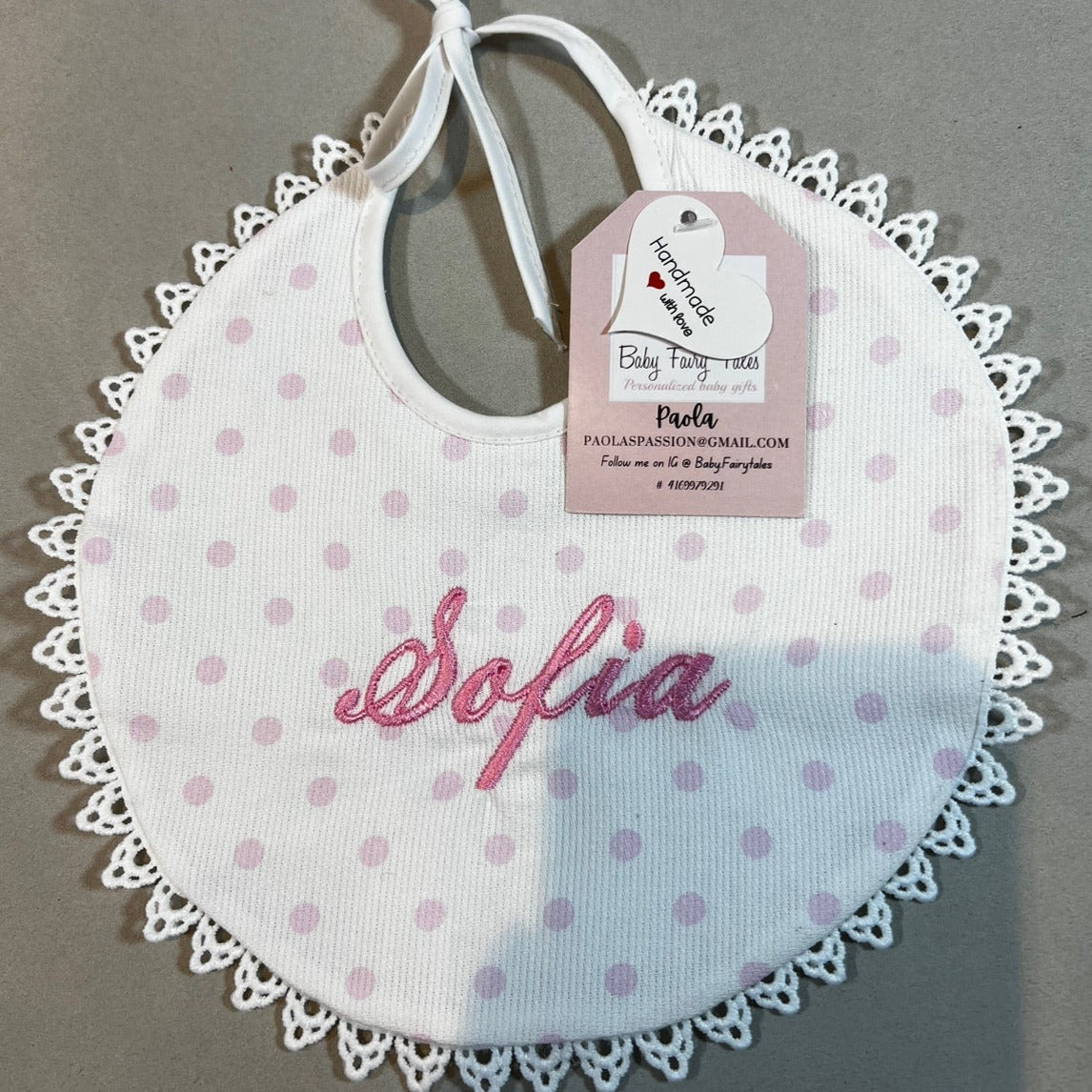 Polka dots bib